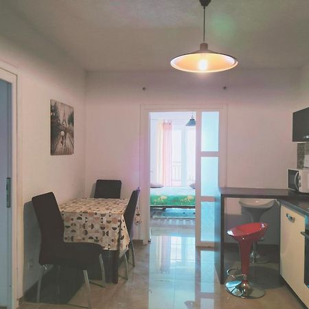 Odessa Mama Apartment Bijela Ngoại thất bức ảnh