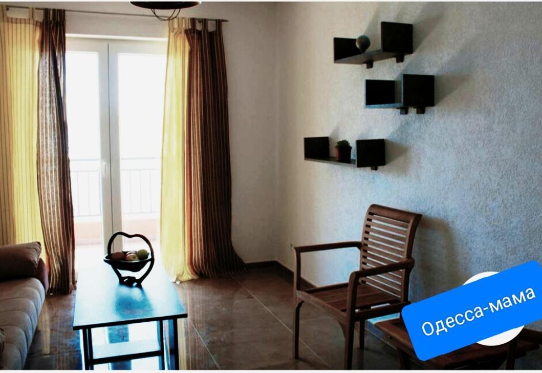 Odessa Mama Apartment Bijela Ngoại thất bức ảnh