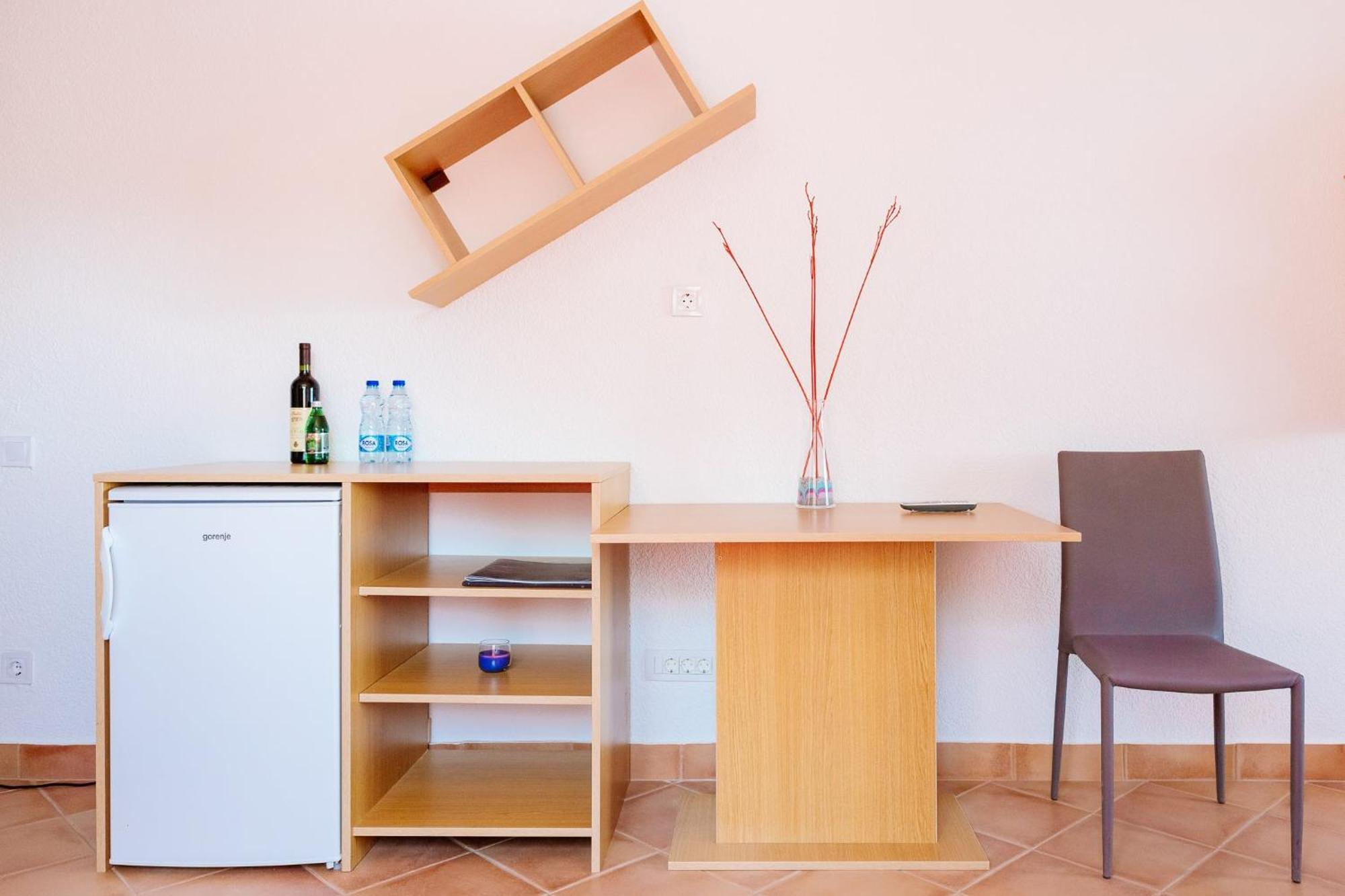 Odessa Mama Apartment Bijela Phòng bức ảnh