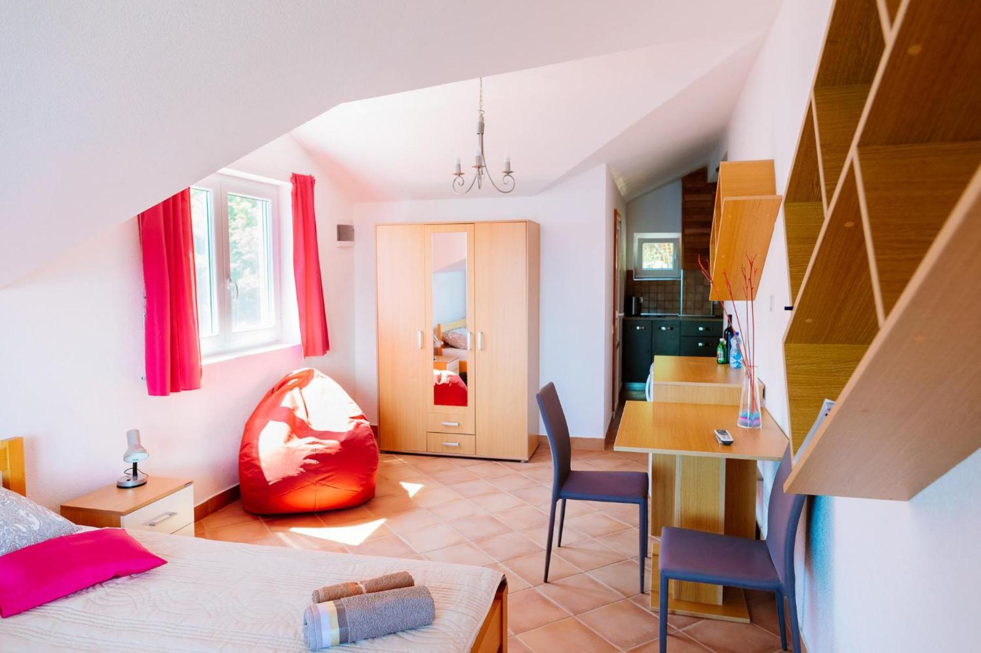 Odessa Mama Apartment Bijela Phòng bức ảnh
