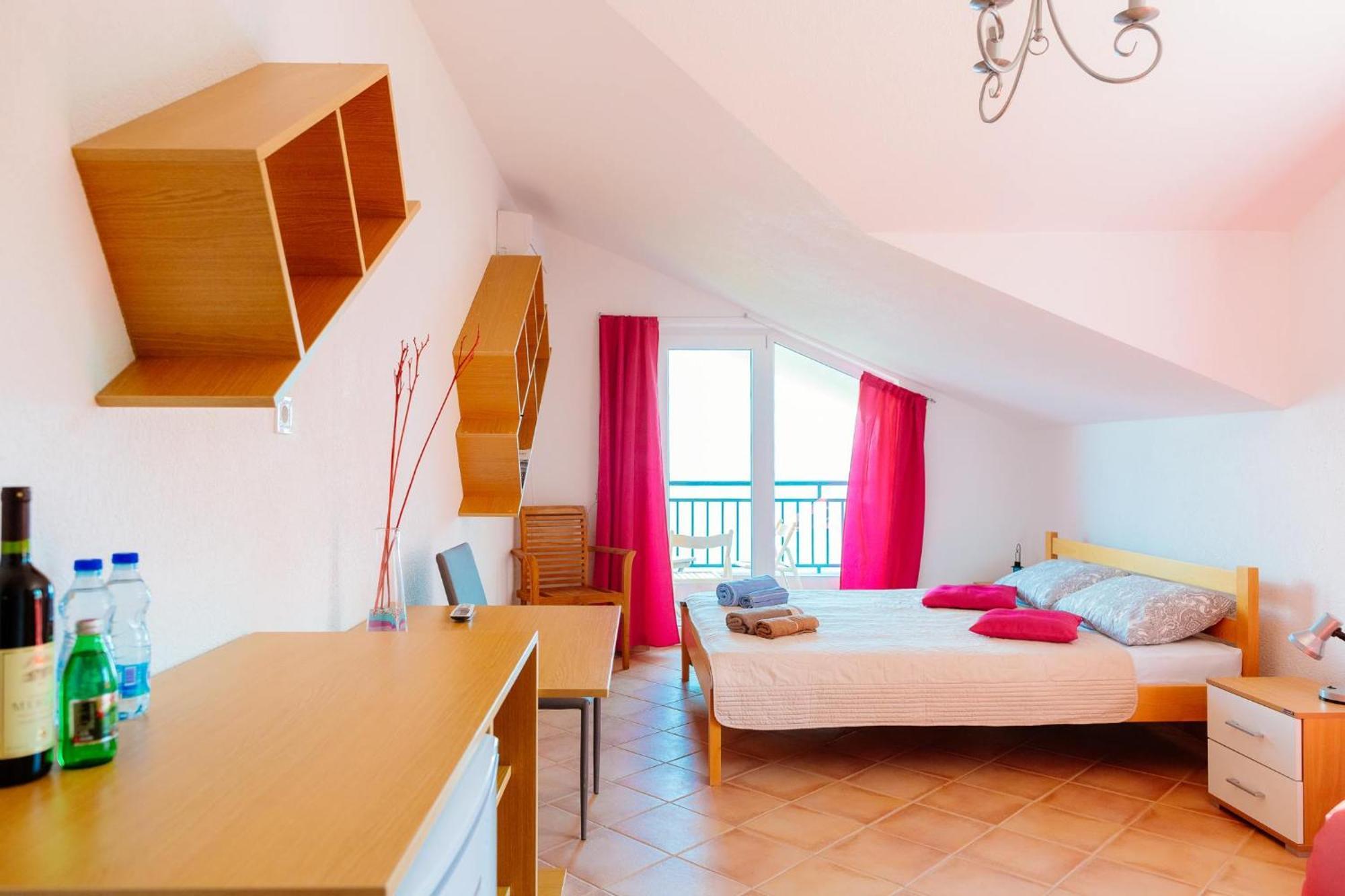 Odessa Mama Apartment Bijela Phòng bức ảnh